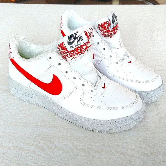 NIKE AIR FORCE 1, size 6 - Picture 1 of 10